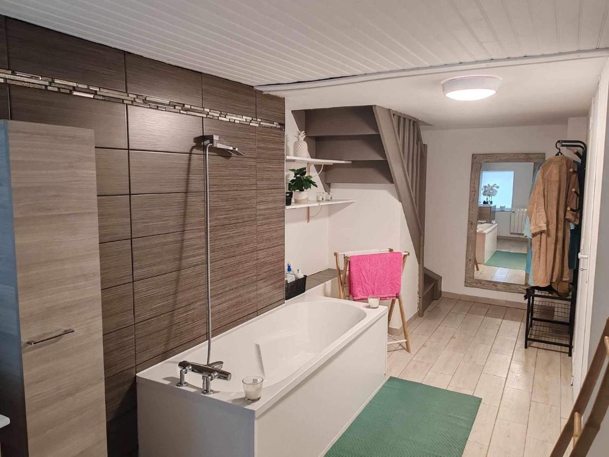 Chez Gwen Et Marie Villa Bogny-sur-Meuse Exteriör bild