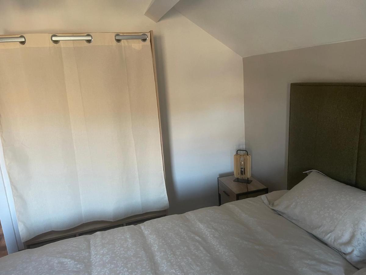 Chez Gwen Et Marie Villa Bogny-sur-Meuse Exteriör bild