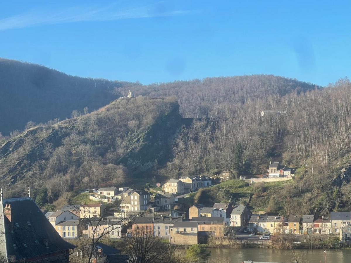Chez Gwen Et Marie Villa Bogny-sur-Meuse Exteriör bild